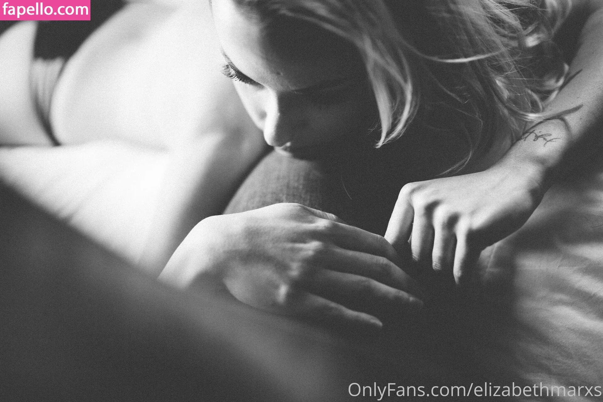 Elizabeth Marxs Onlyfans Photo Gallery 