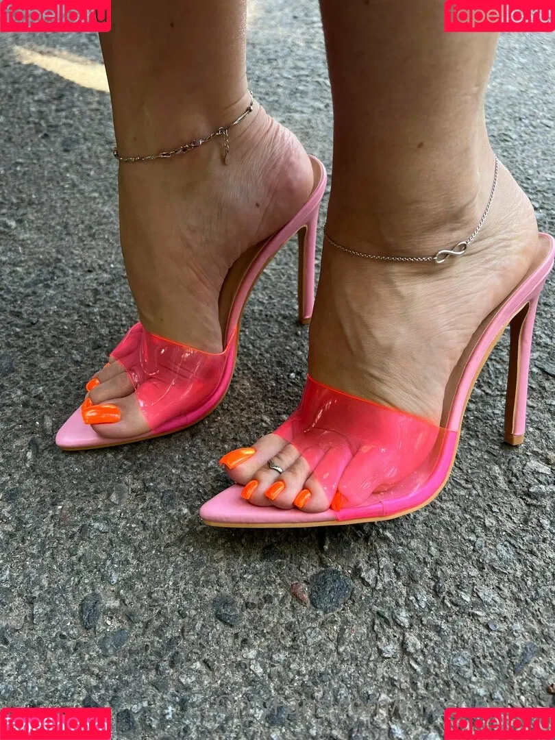 Missheels07 Onlyfans Photo Gallery 