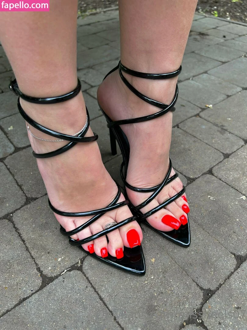 Missheels07 Onlyfans Photo Gallery 