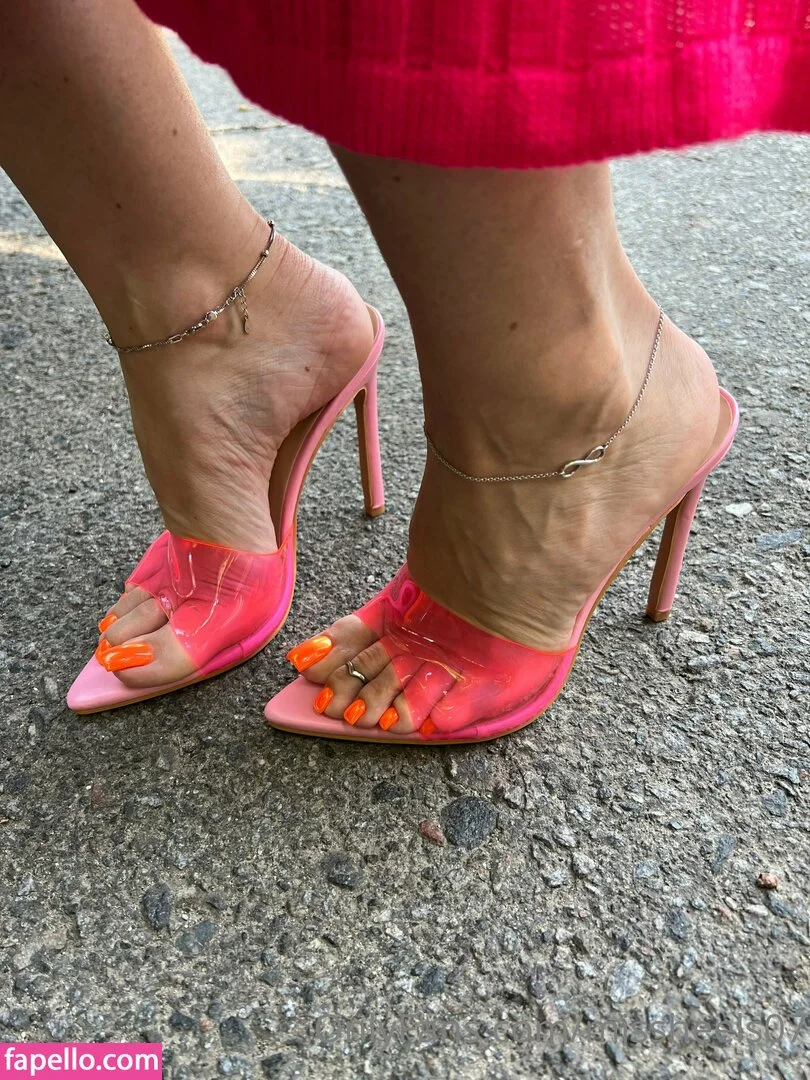 Missheels07 Onlyfans Photo Gallery 