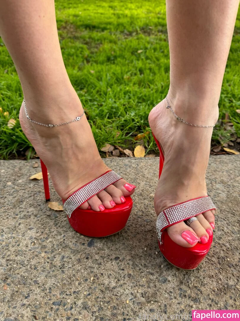 Missheels07 Onlyfans Photo Gallery 