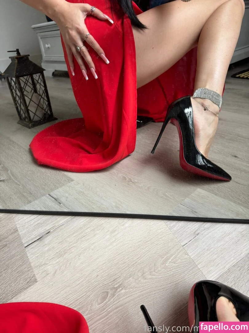 Missheels07 Onlyfans Photo Gallery 