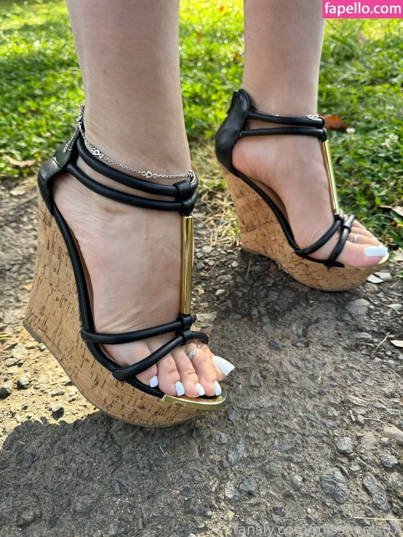 Missheels07 Onlyfans Photo Gallery 