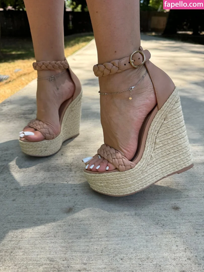 Missheels07 Onlyfans Photo Gallery 