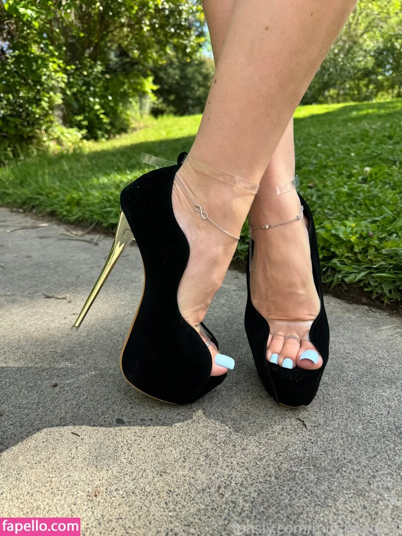 Missheels07 Onlyfans Photo Gallery 