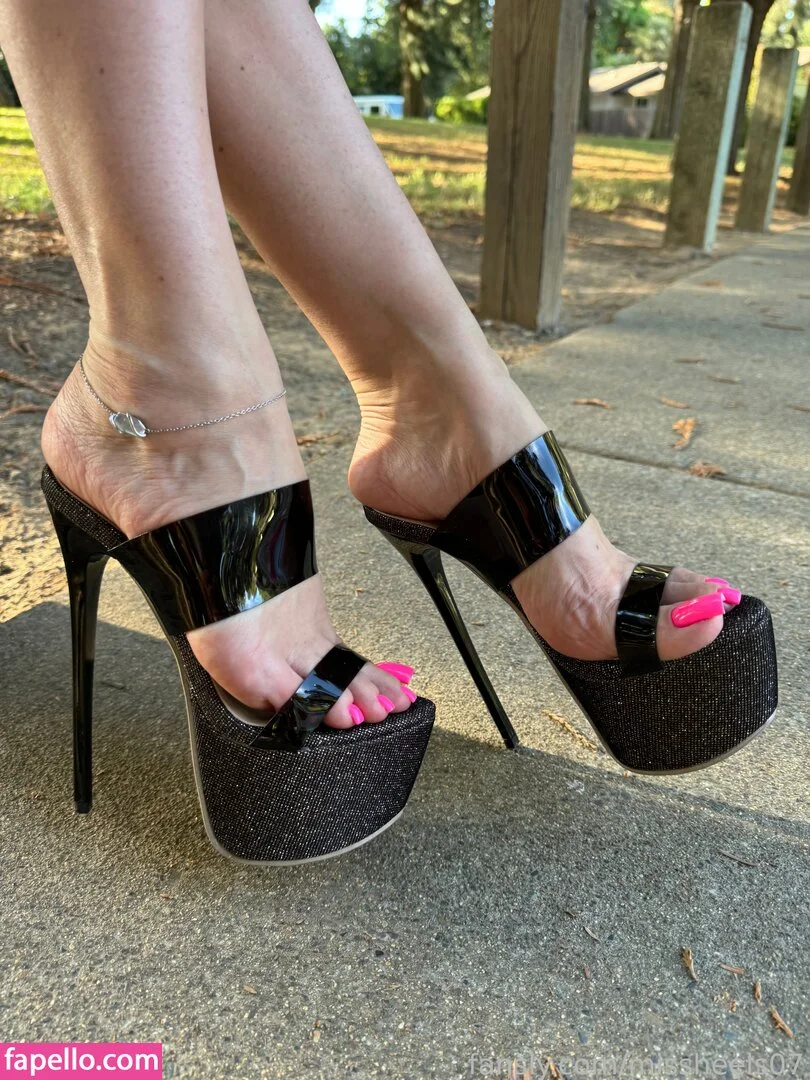 Missheels07 Onlyfans Photo Gallery 