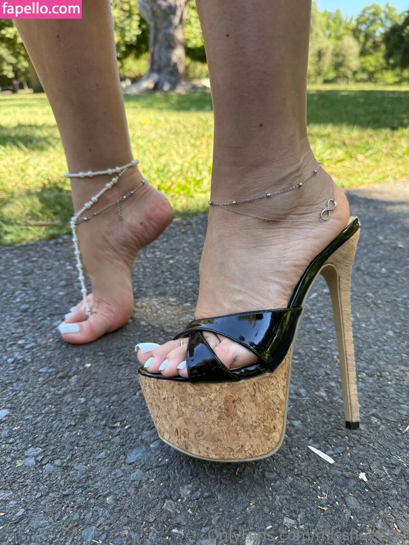 Missheels07 Onlyfans Photo Gallery 