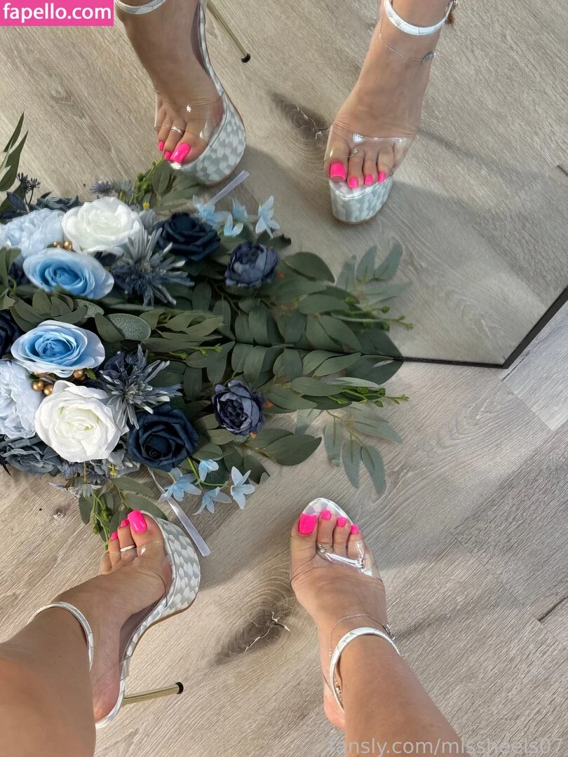 Missheels07 Onlyfans Photo Gallery 