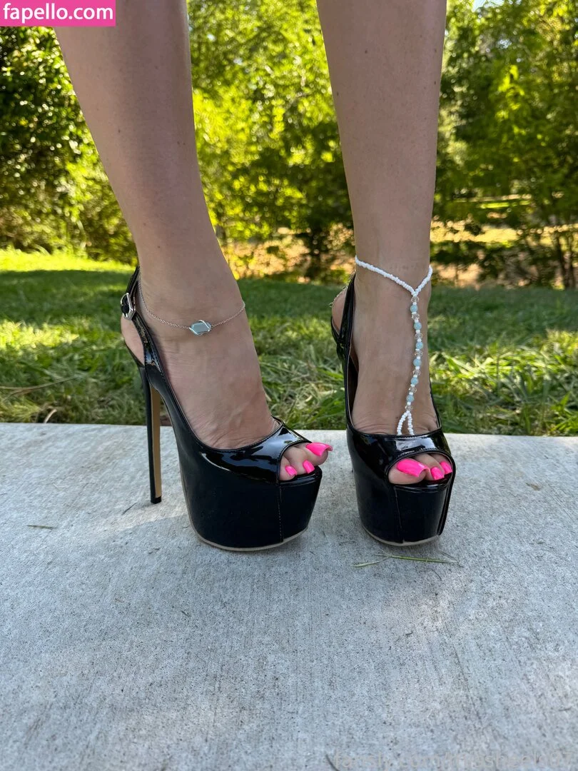 Missheels07 Onlyfans Photo Gallery 