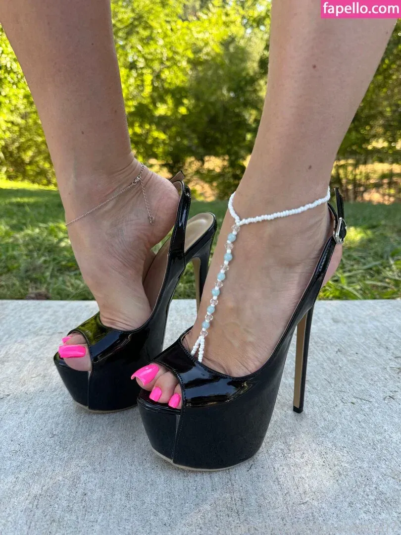 Missheels07 Onlyfans Photo Gallery 