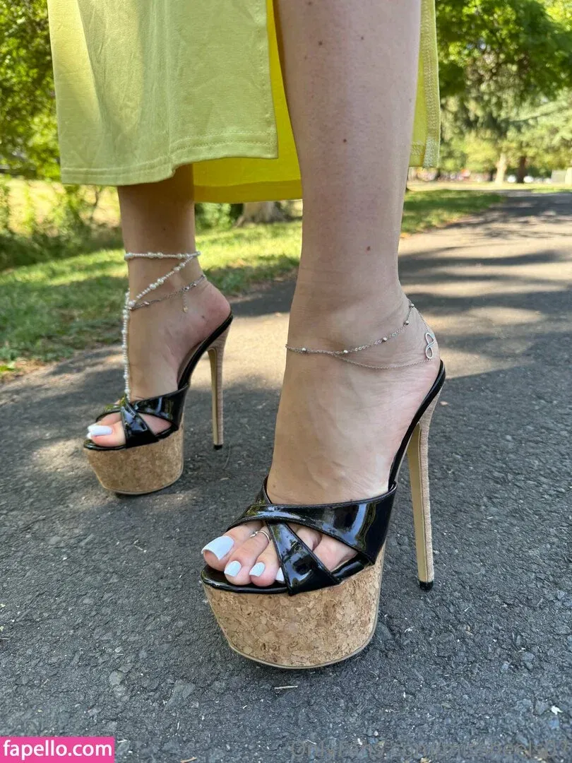 Missheels07 Onlyfans Photo Gallery 