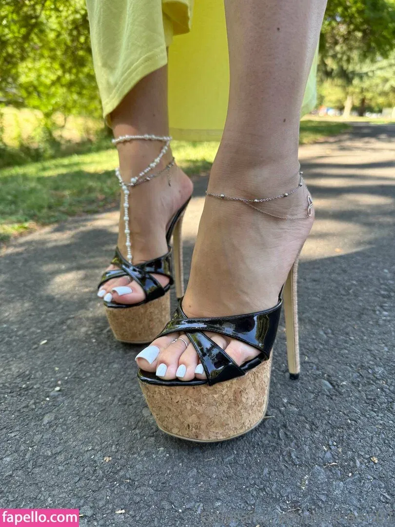 Missheels07 Onlyfans Photo Gallery 