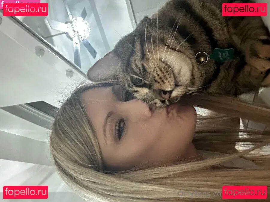 blondellie Onlyfans Photo Gallery 