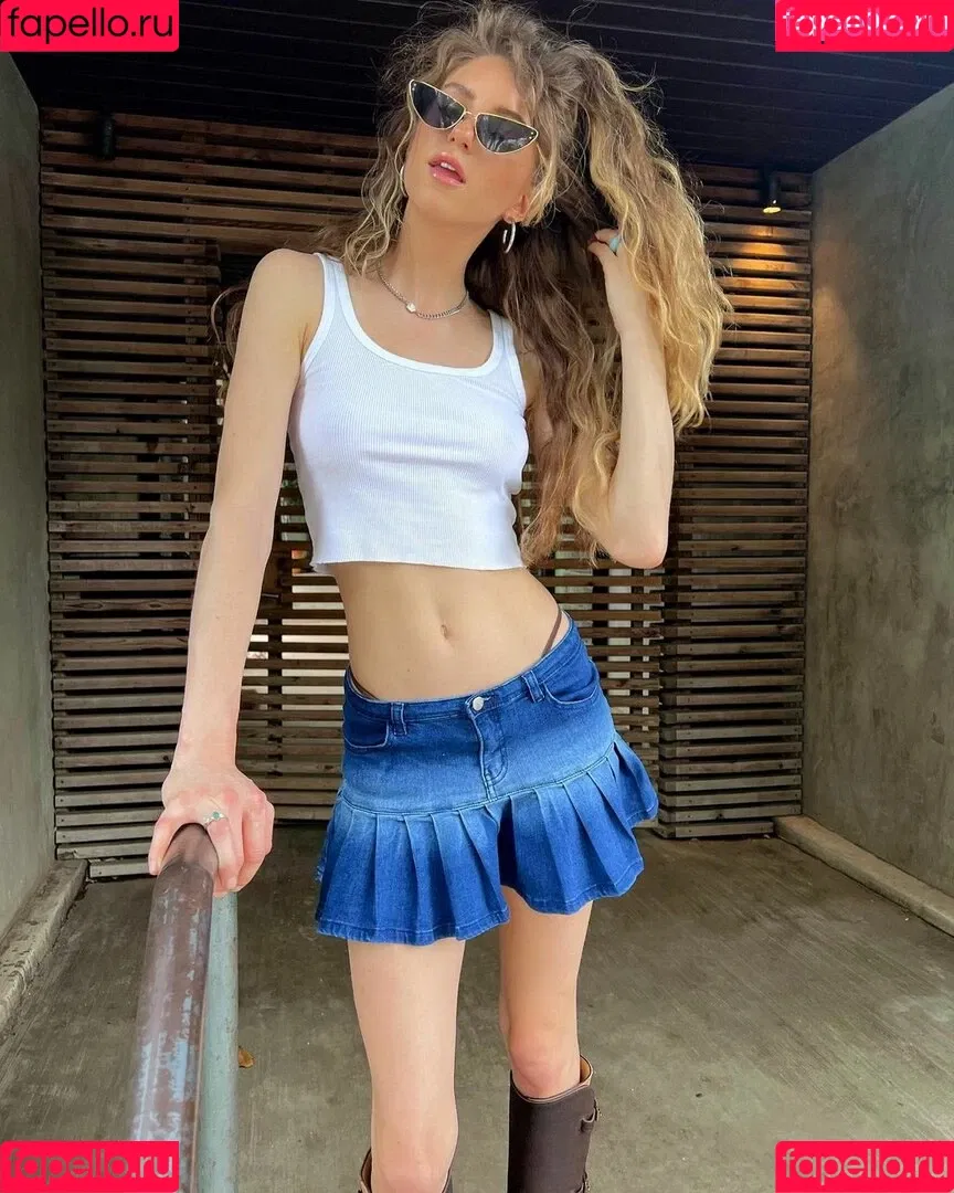 AnneMarie Morin Onlyfans Photo Gallery 