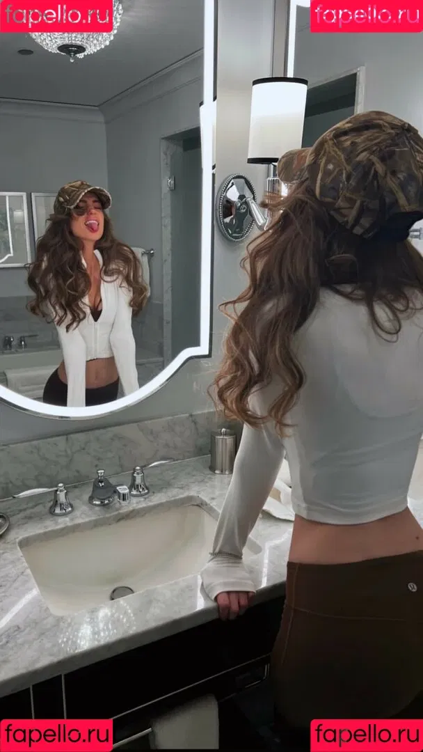 AnneMarie Morin Onlyfans Photo Gallery 
