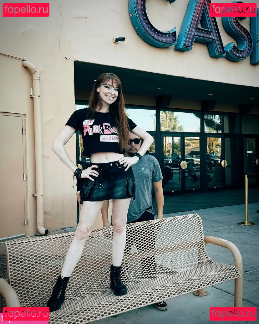 Lisa Foiles / LisaFoilesOfficial / lisafoiles Nude Onlyfans Photo 14