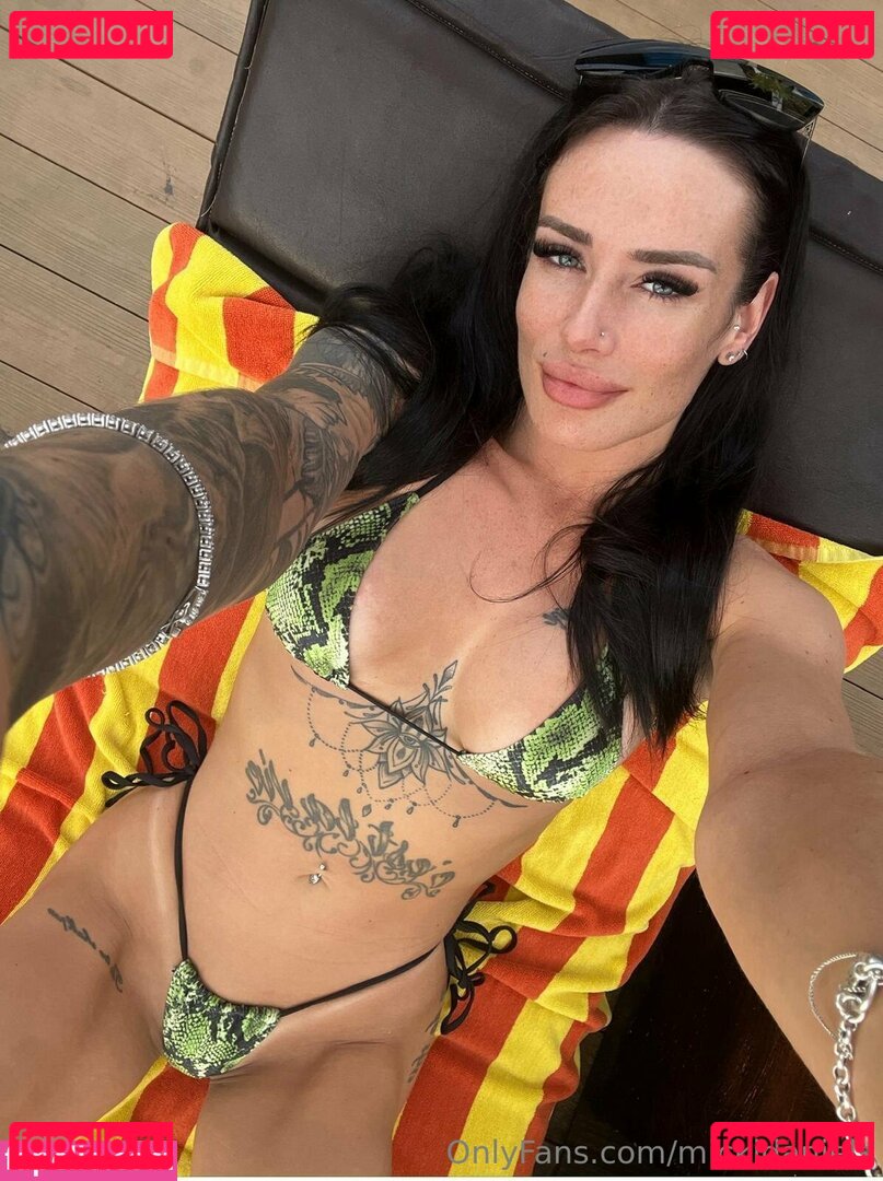 mickidaniels / sihing_micky_daniels Onlyfans Photo Gallery 