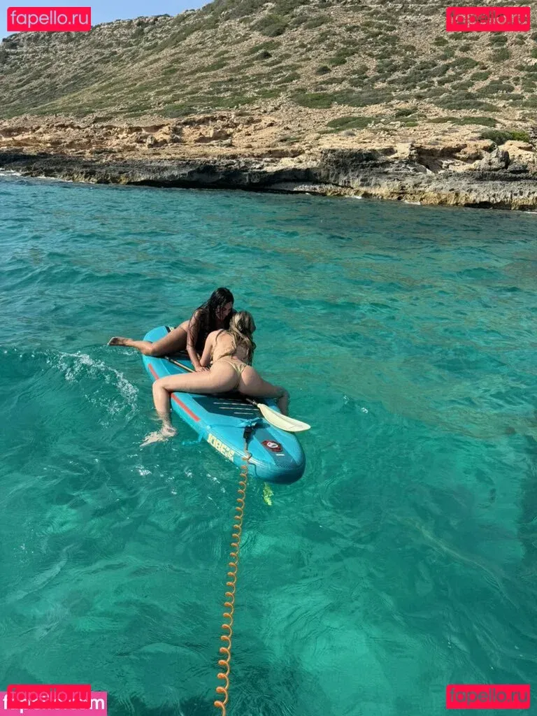 Ashton Avenue Onlyfans Photo Gallery 