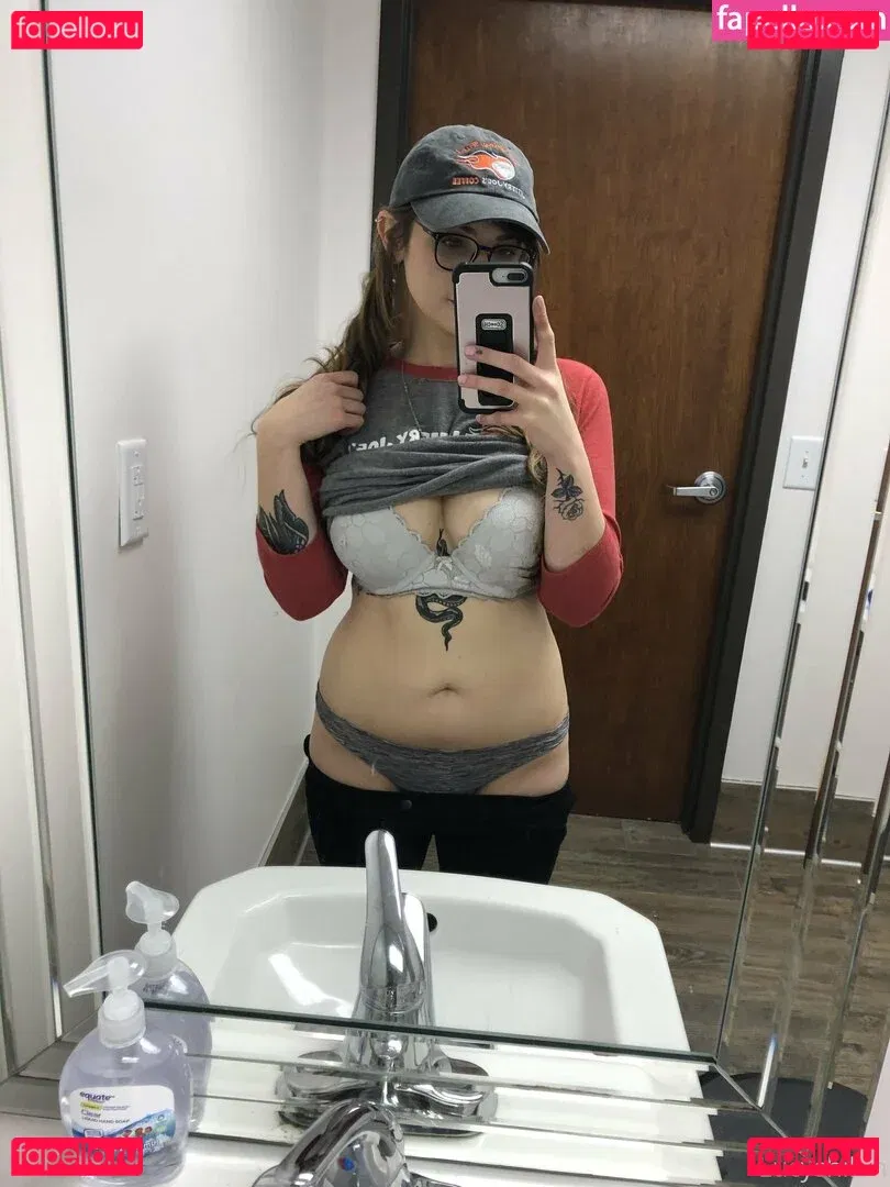 lucyshilohcam Onlyfans Photo Gallery 