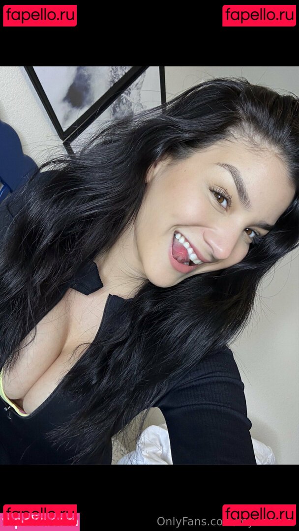 Myabernal / miabernalb Onlyfans Photo Gallery 