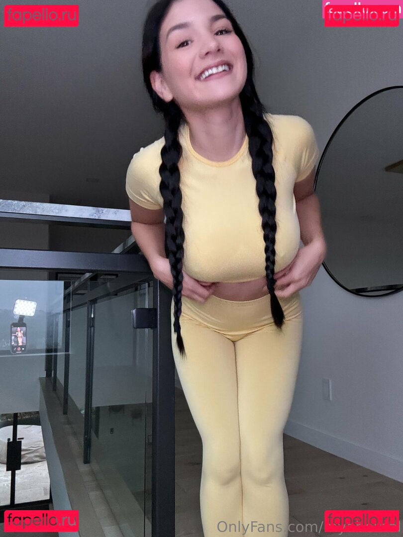 Myabernal / miabernalb Onlyfans Photo Gallery 