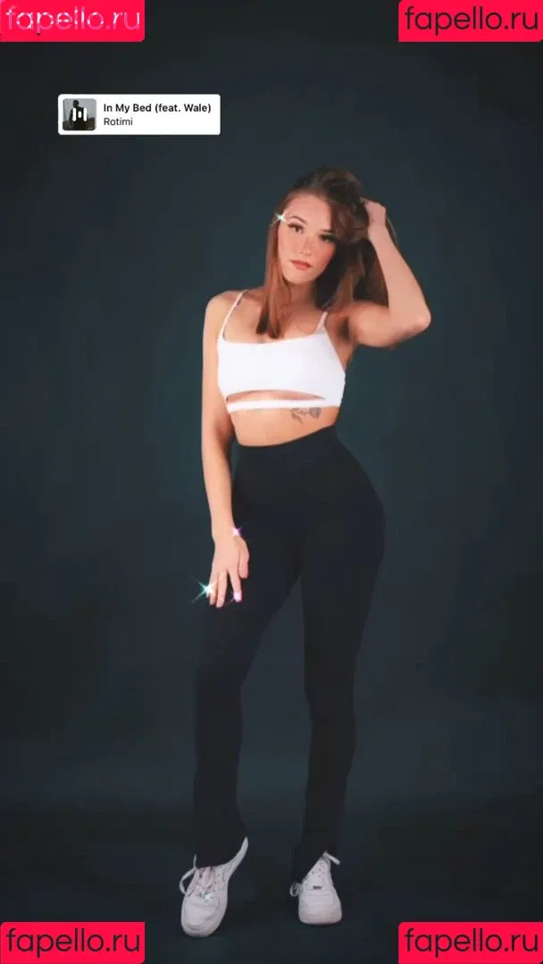 NinaMtznr Onlyfans Photo Gallery 