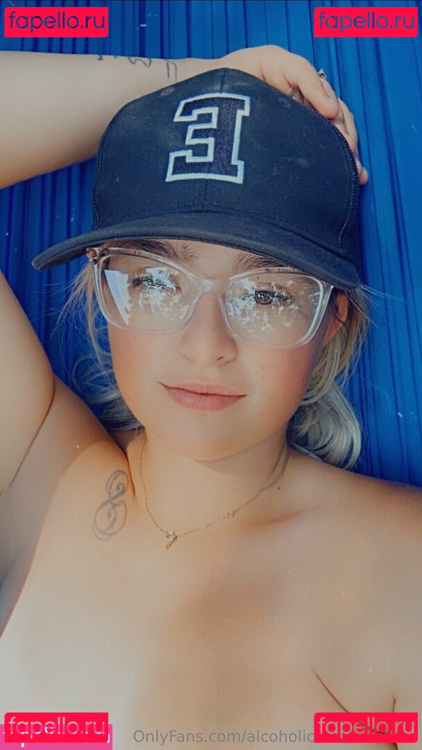 alcoholicsemenspitter Nude Onlyfans Photo 31