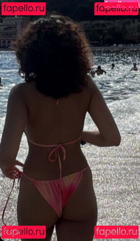 alycakes__ / iconicakes / sara deshmukh / saradeshmukhhh Onlyfans Photo Gallery 