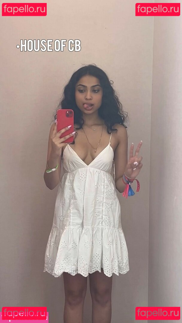 alycakes__ / iconicakes / sara deshmukh / saradeshmukhhh Onlyfans Photo Gallery 