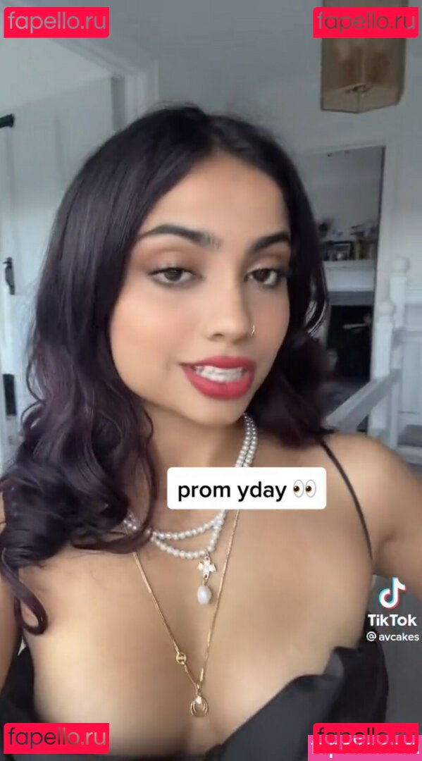 alycakes__ / iconicakes / sara deshmukh / saradeshmukhhh Onlyfans Photo Gallery 