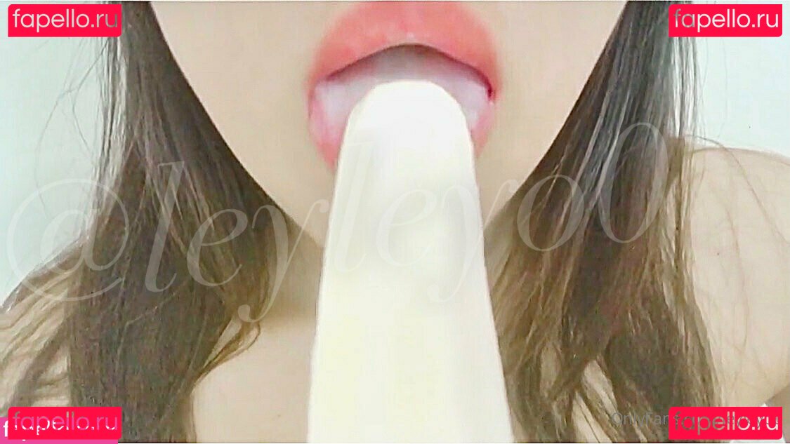 leyleyo0 / れい Onlyfans Photo Gallery 