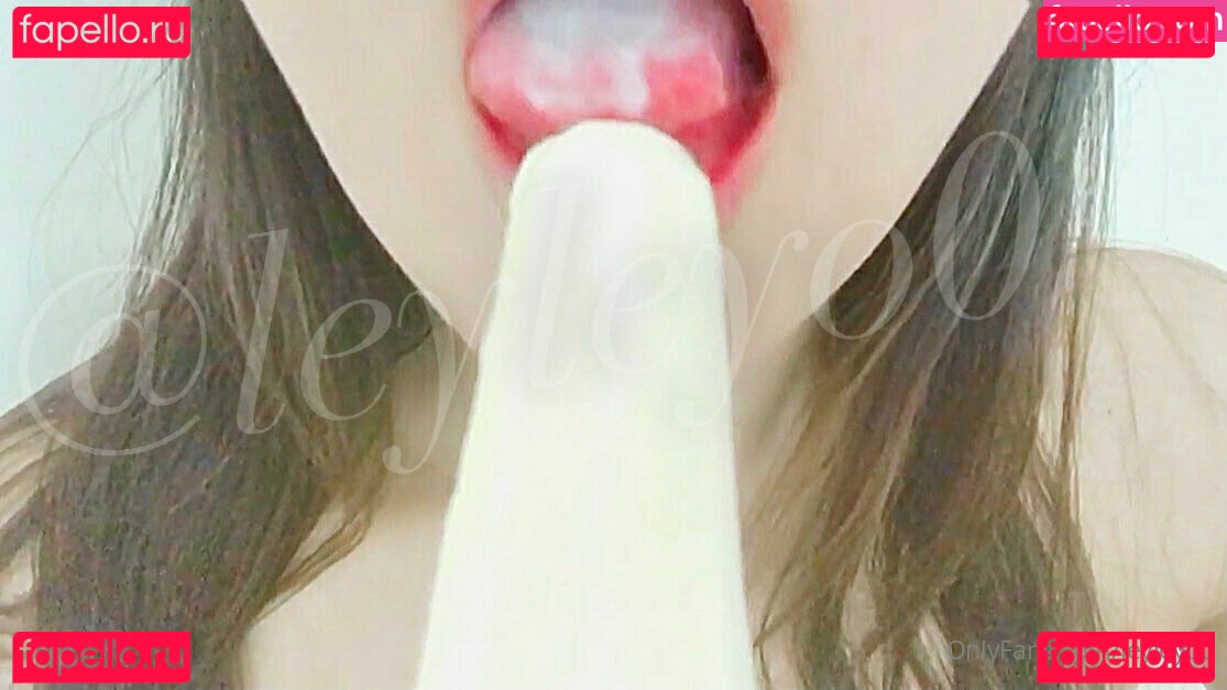 leyleyo0 / れい Onlyfans Photo Gallery 