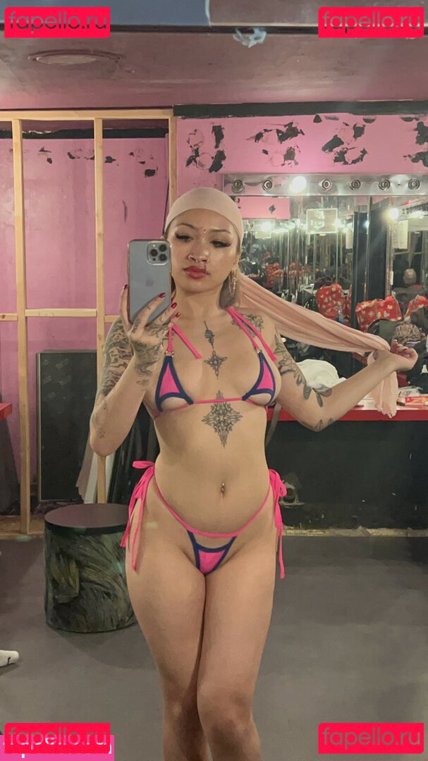 VenusMatrix / matrixmika Onlyfans Photo Gallery 