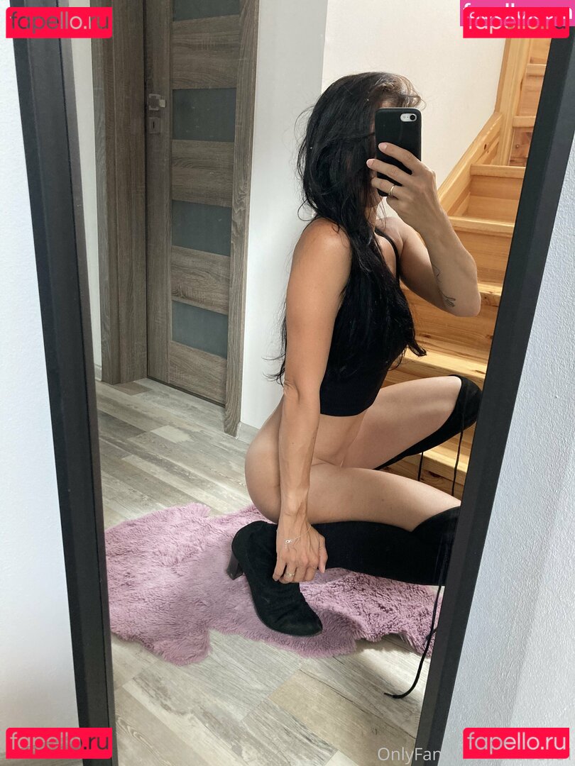 izzabelle1 / izzabelle_co Onlyfans Photo Gallery 