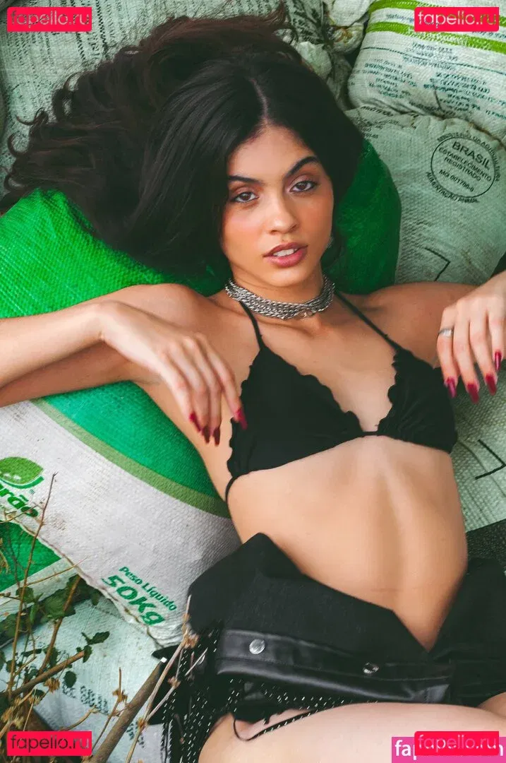 meninaveneno75 Onlyfans Photo Gallery 