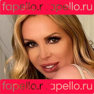 nikkibenz Onlyfans Photo Gallery 