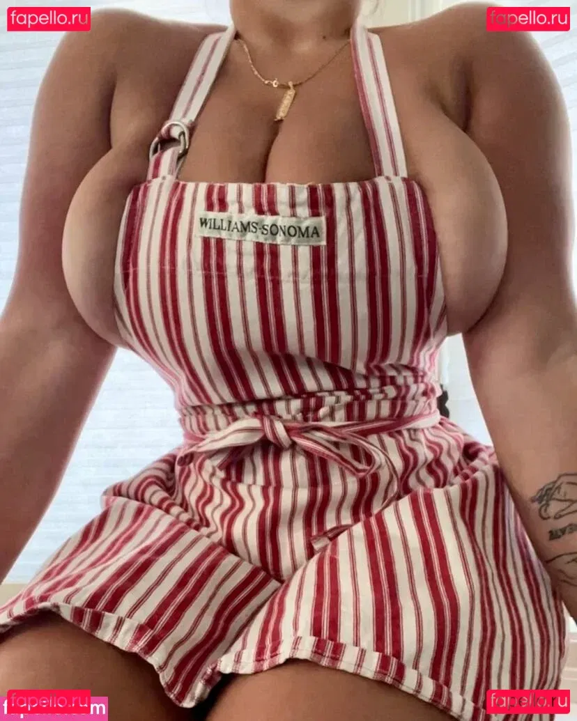 SultanaCurves Onlyfans Photo Gallery 