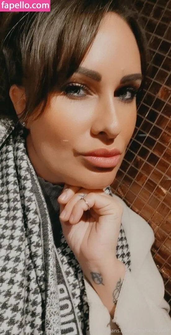 kinkybritishgoddess Onlyfans Photo Gallery 