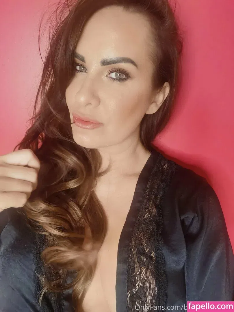 kinkybritishgoddess Onlyfans Photo Gallery 