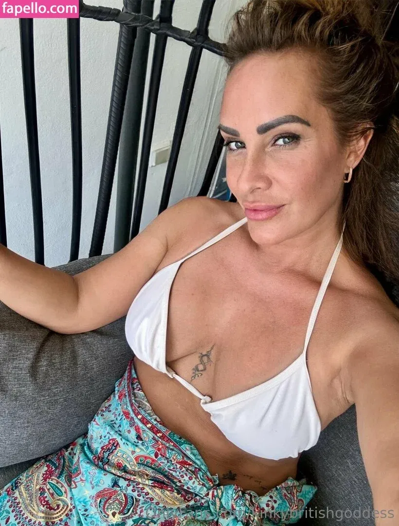 kinkybritishgoddess Onlyfans Photo Gallery 