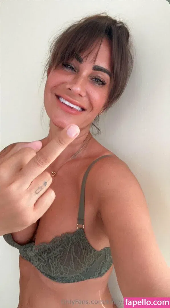 kinkybritishgoddess Onlyfans Photo Gallery 