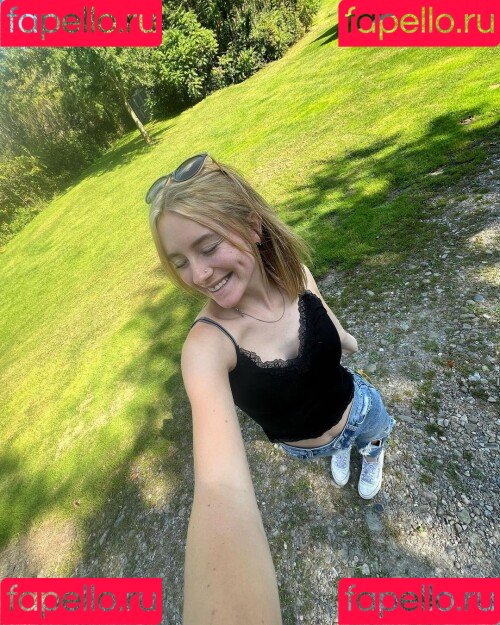 Audra Miller Onlyfans Photo Gallery 