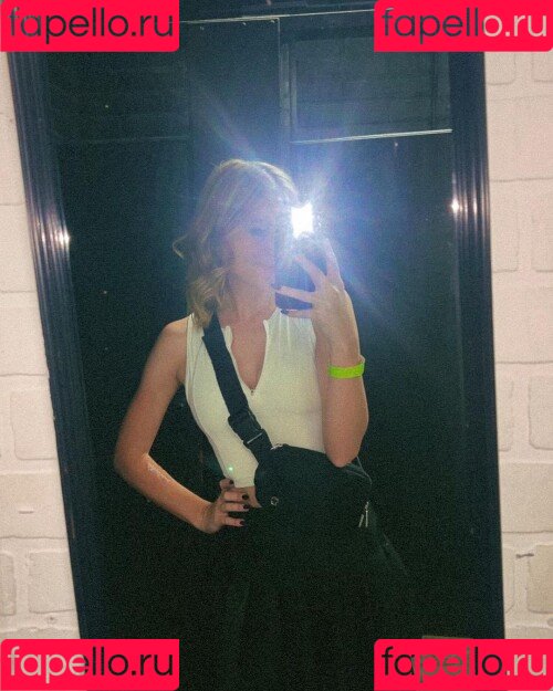 Audra Miller Onlyfans Photo Gallery 