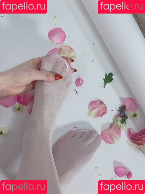 Tsuki Desu Onlyfans Photo Gallery 