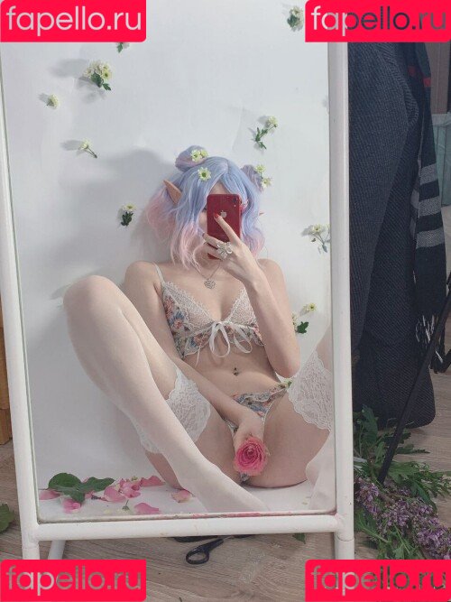 Tsuki Desu Onlyfans Photo Gallery 