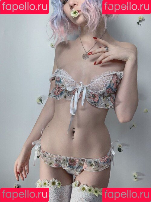 Tsuki Desu Onlyfans Photo Gallery 