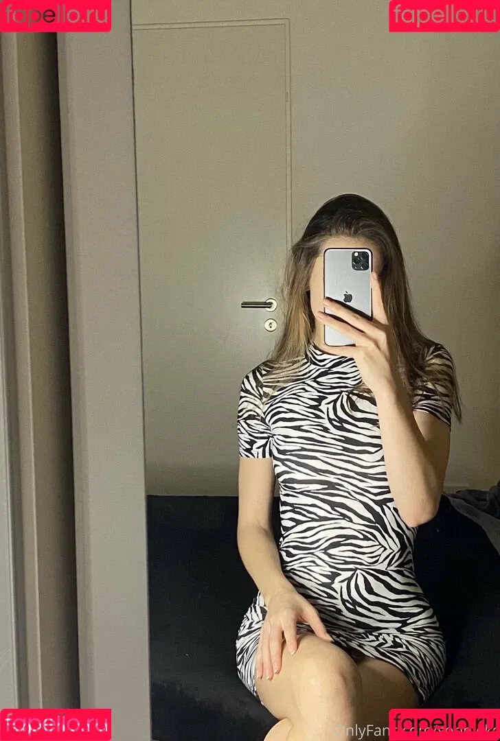 SophieKC Onlyfans Photo Gallery 