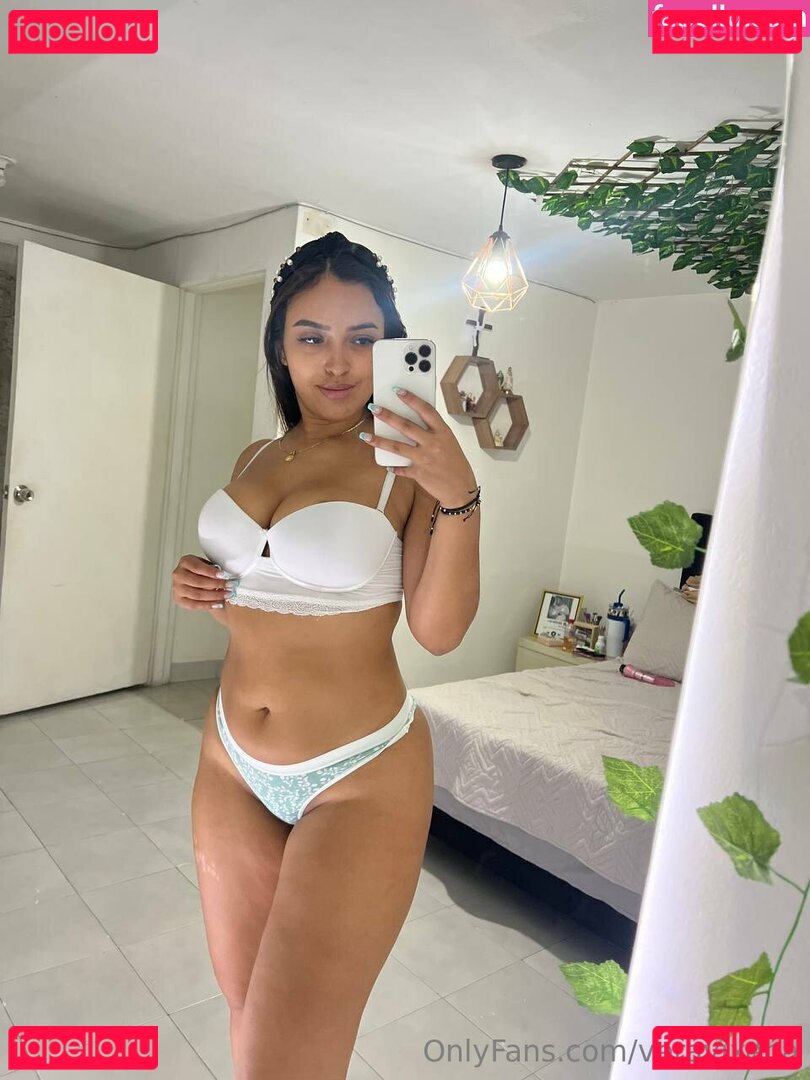 Alicedeliceee / veera_saxena / veraaasweet / veravixena Onlyfans Photo Gallery 