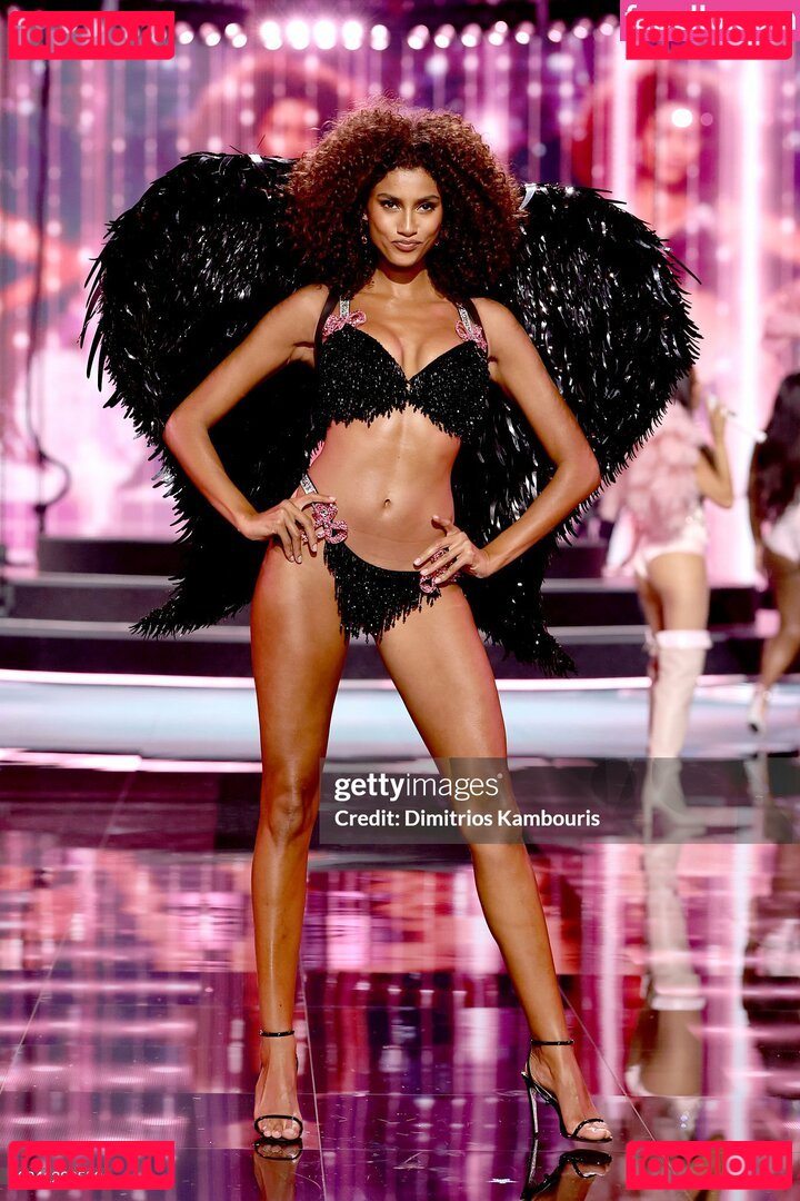 Imaan Hammam / imaanhammam Onlyfans Photo Gallery 