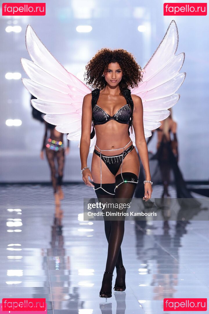 Imaan Hammam / imaanhammam Onlyfans Photo Gallery 